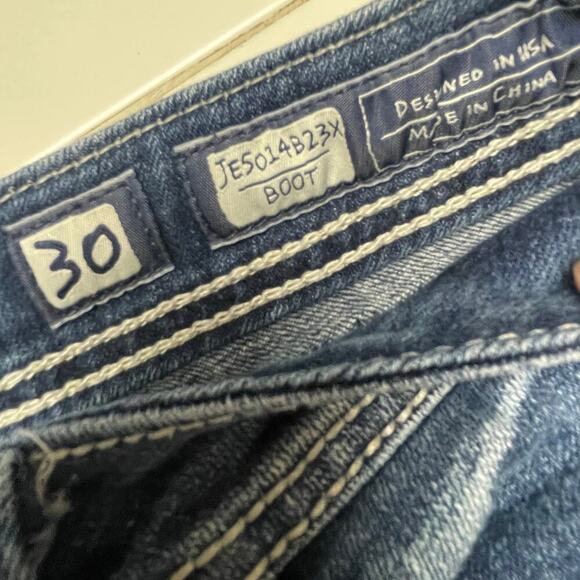 Miss Me Bootcut Jeans Size 30 Thick Stitch Embroidered Pockets Bling Grunge Y2K - Picture 8 of 8